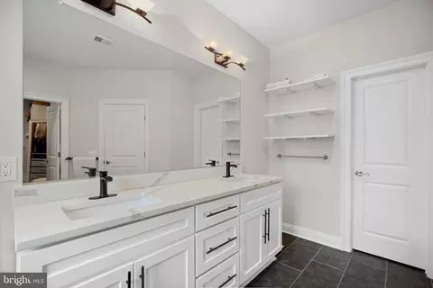 Bath - 608 Laurel Ave, Laurel, MD 20707 photo 3 of 5