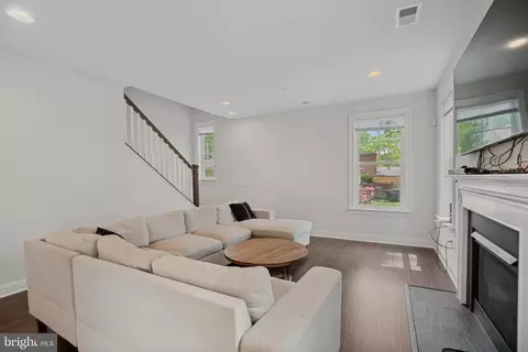 Living - 608 Laurel Ave, Laurel, MD 20707 photo 1 of 1