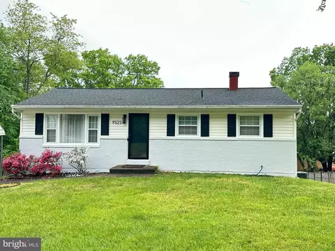 9525 Castle Dr, Marlboro, MD 20772
