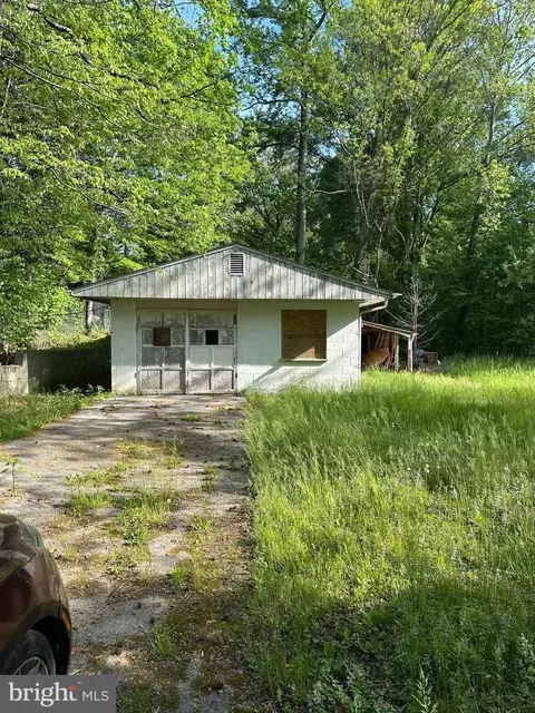 8306 Echo Ln, Clinton, MD 20735 photo 4