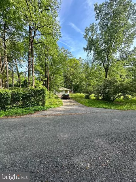 8306 Echo Ln, Clinton, MD 20735 photo 3