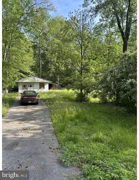 8306 Echo Ln, Clinton, MD 20735