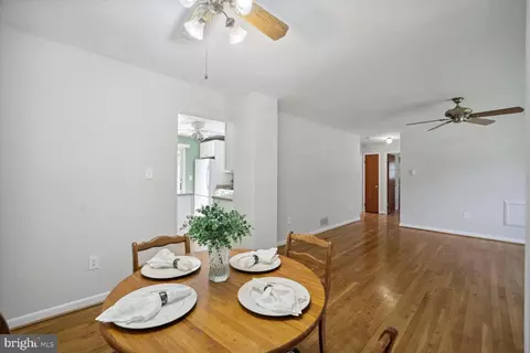 6409 Sandy St, Laurel, MD 20707 photo 9