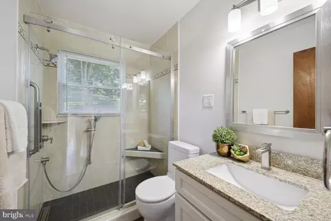 6409 Sandy St, Laurel, MD 20707 photo 16