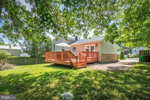 Exterior - 6413 98th Ave, Lanham, MD 20706 photo 5 of 7