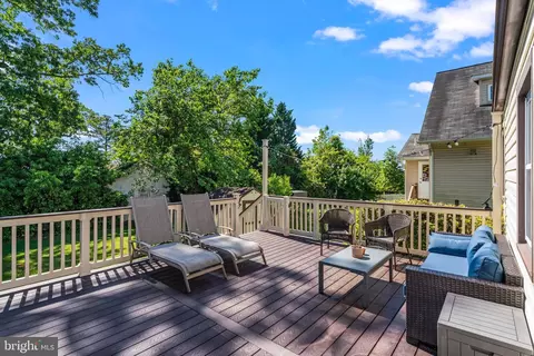 9507 49th Pl, College Park, MD 20740