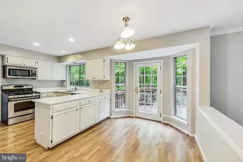 9205 Moon River Ct, Adelphi, MD 20783 photo 6