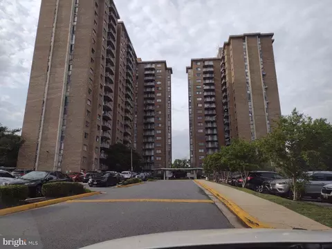 1836 Metzerott Rd #1716, Adelphi, MD 20783