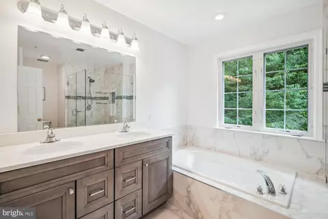 Bath - 10003 Lawrence Pond Ct, Laurel, MD 20708 photo 1 of 2