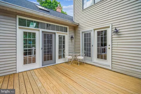 Exterior - 10003 Lawrence Pond Ct, Laurel, MD 20708 photo 4 of 10