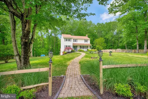 8428 Poplar Hill Dr, Clinton, MD 20735