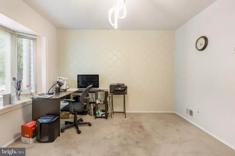 12141 Dove Cir, Laurel, MD 20708 photo 5