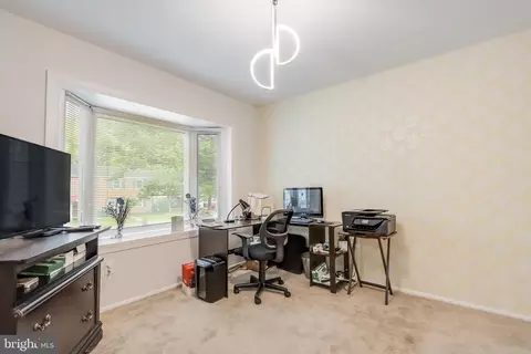 12141 Dove Cir, Laurel, MD 20708 photo 4