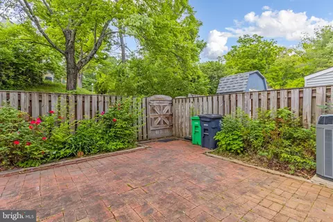 12141 Dove Cir, Laurel, MD 20708 photo 31