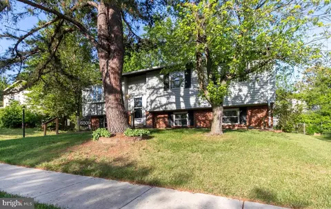 6509 Edgerton Dr, Lanham, MD 20706 photo 3