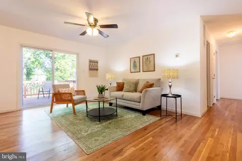 6509 Edgerton Dr, Lanham, MD 20706 photo 4