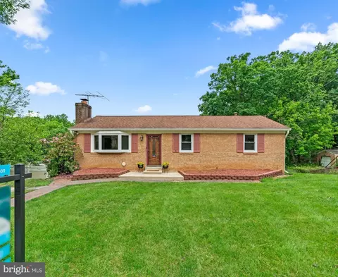 8621 Oakdale St, Fort Washington, MD 20744