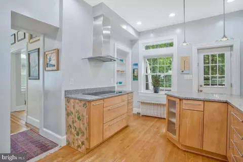 3725 35th St, Mount Rainier, MD 20712 photo 21