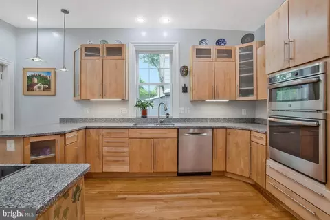 3725 35th St, Mount Rainier, MD 20712 photo 27