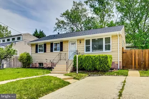 2015 E Wilson Pl, Hyattsville, MD 20785
