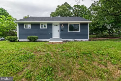 4805 Whitfield Chapel Rd, Lanham, MD 20706