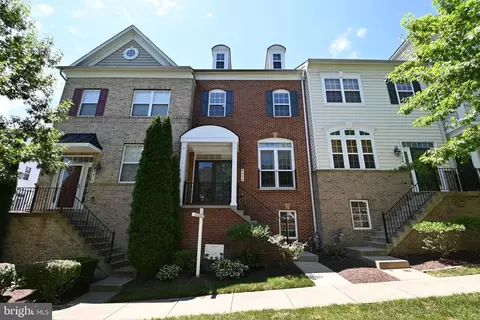8013 Homefield Dr, Hyattsville, MD 20785