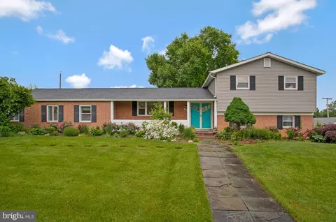 16113 Laurel Ridge Dr, Laurel, MD 20707