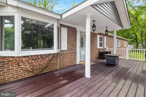 16300 Abbey Dr, Bowie, MD 20715