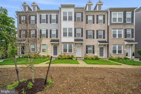2506 Lanham Hill Cir, Marlboro, MD 20774