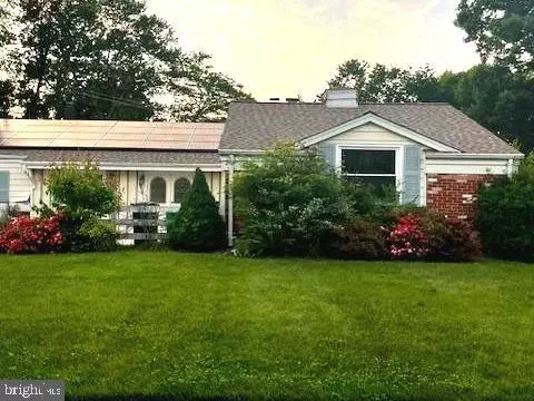 8608 Portsmouth Dr, Laurel, MD 20708