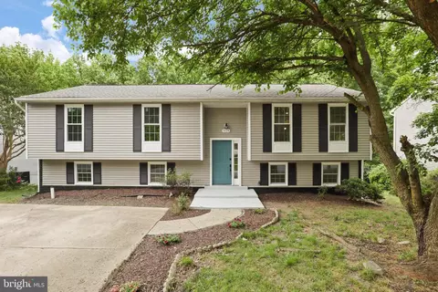 5434 Woodland Blvd, Oxon Hill, MD 20745