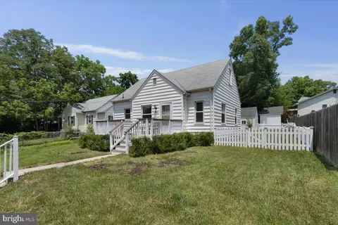 4810 Delaware St, College Park, MD 20740