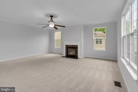 Living - 15102 Casimir Rd, Brandywine, MD 20613 photo 3 of 5