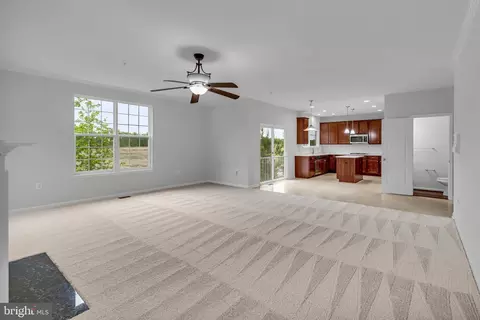 Living - 15102 Casimir Rd, Brandywine, MD 20613 photo 2 of 5