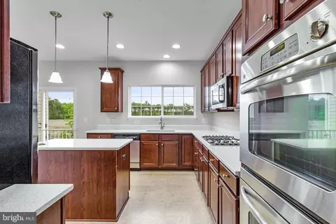 Kitchen - 15102 Casimir Rd, Brandywine, MD 20613 photo 1 of 3