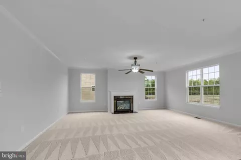 Living - 15102 Casimir Rd, Brandywine, MD 20613 photo 4 of 5
