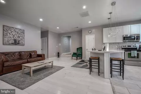 Entry Way - 11811 Old Fort Rd, Fort Washington, MD 20744 photo 1 of 12