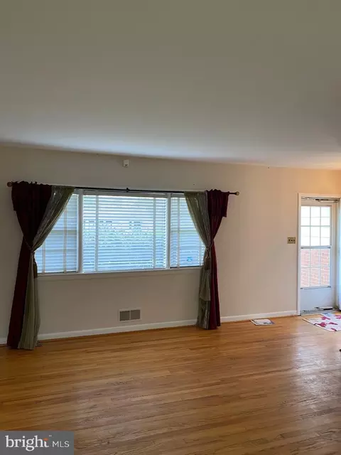 Living - 9531 Franklin Ave, Lanham, MD 20706 photo 2 of 2