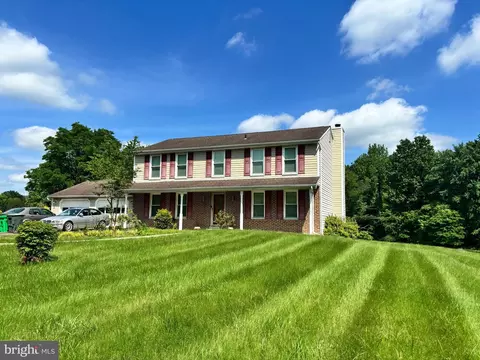 3204 Geaton Dr, Marlboro, MD 20774