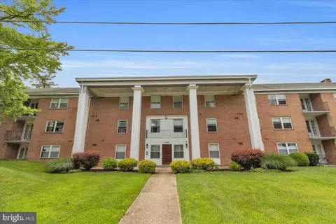9808 47th Pl #105, College Park, MD 20740