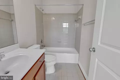 Bath - 4307 Mountain Laurel Way, Brandywine, MD 20613 photo 4 of 7