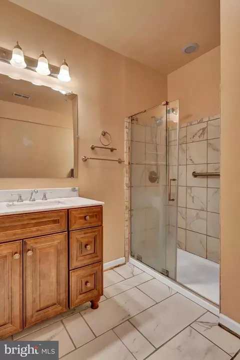 Bath - 4307 Mountain Laurel Way, Brandywine, MD 20613 photo 6 of 7