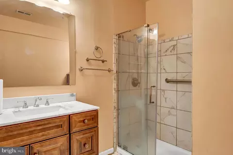 Bath - 4307 Mountain Laurel Way, Brandywine, MD 20613 photo 5 of 7