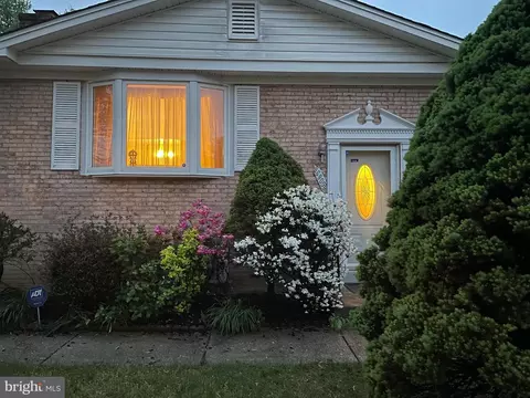 6805 Danford Dr, Clinton, MD 20735