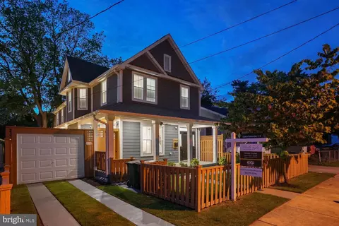 4306 40th St, Brentwood, MD 20722