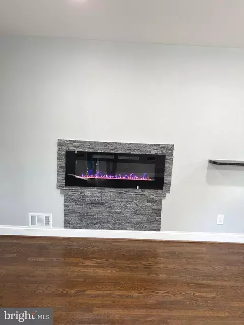 9217 3rd St, Lanham, MD 20706 photo 2
