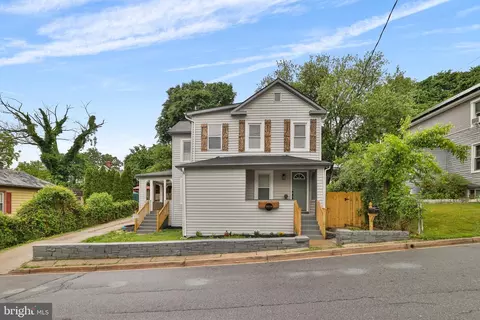 5818 Crown St, Capitol Heights, MD 20743