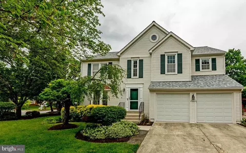 8000 Brett Pl, Greenbelt, MD 20770