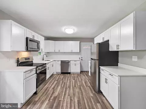 7805 Ashdale Rd, Capitol Heights, MD 20743