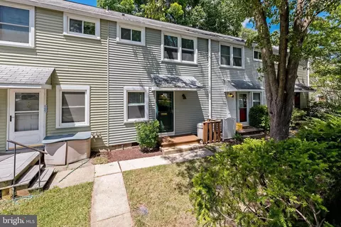 1 B Plateau Pl, Greenbelt, MD 20770